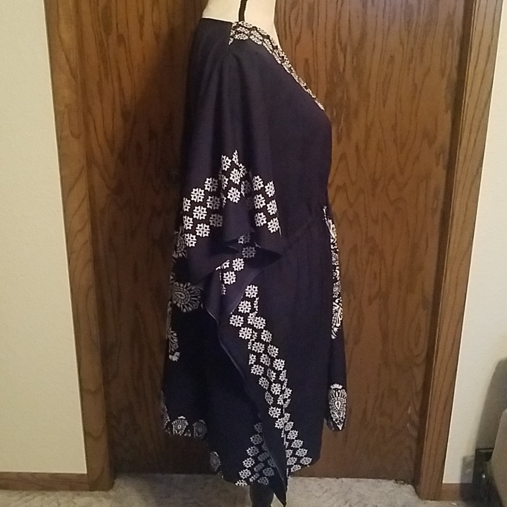 Flowy Tunic - Picture 4 of 8